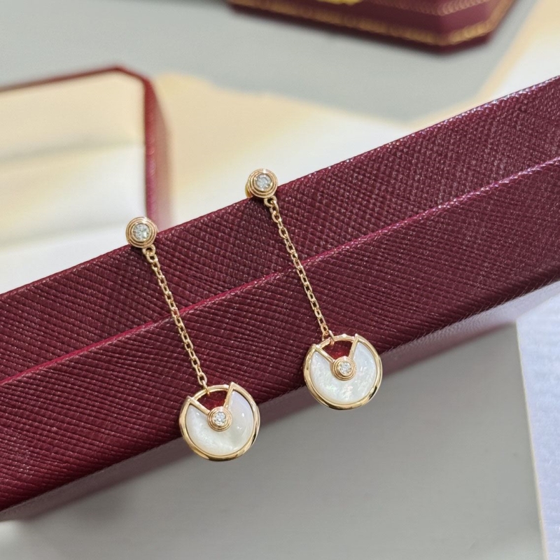 Ca*t*er earrings